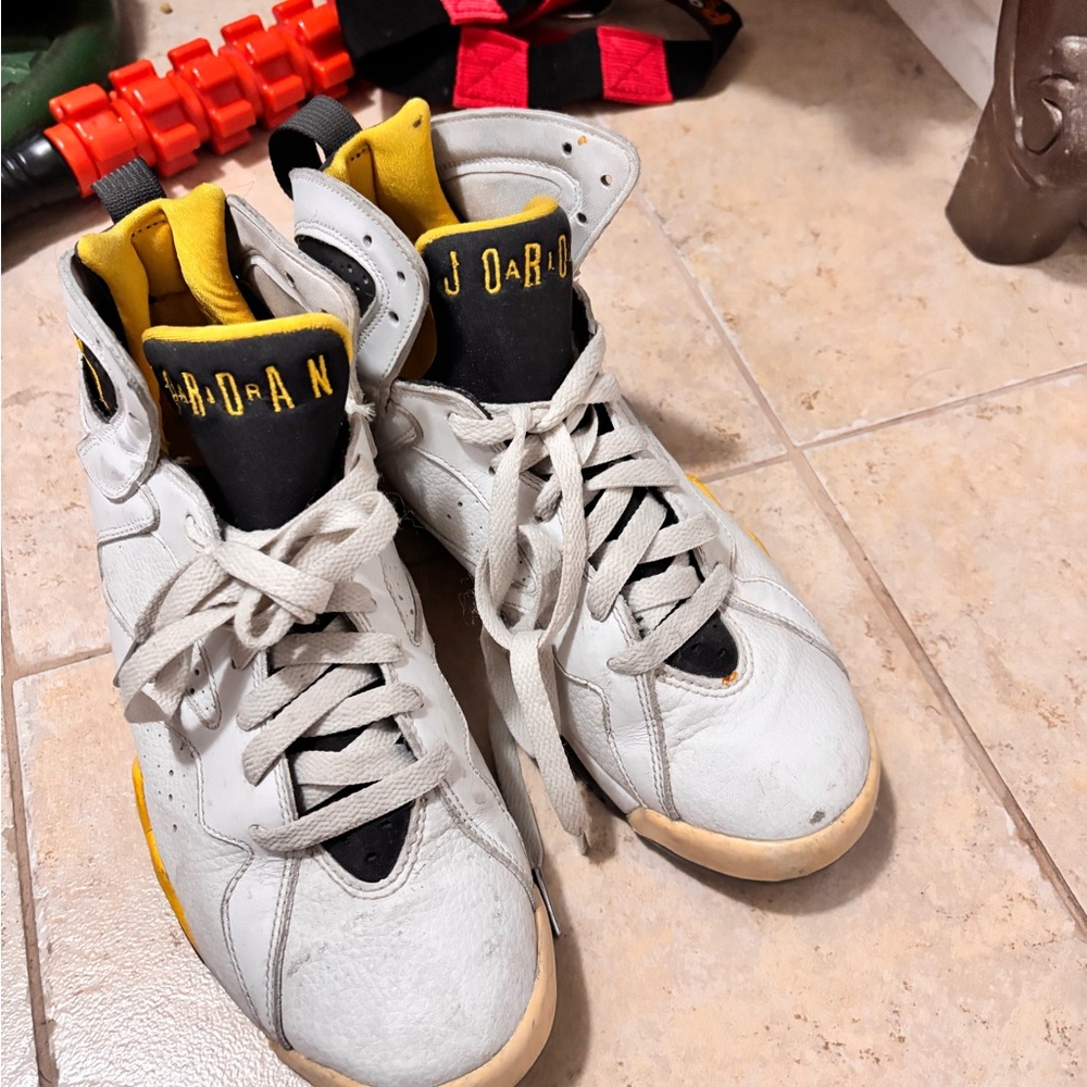 Women’s Jordan 8 - varsity